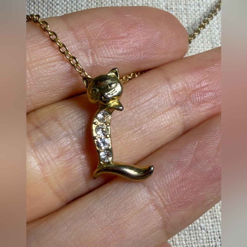 Vintage AVON Gold Tone Rhinestone Cat Initial "L" Pendant Necklace